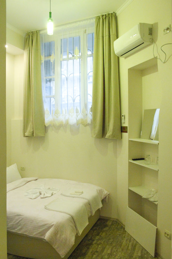 Apartment On Rustaveli Avenue Tbilisi Esterno foto