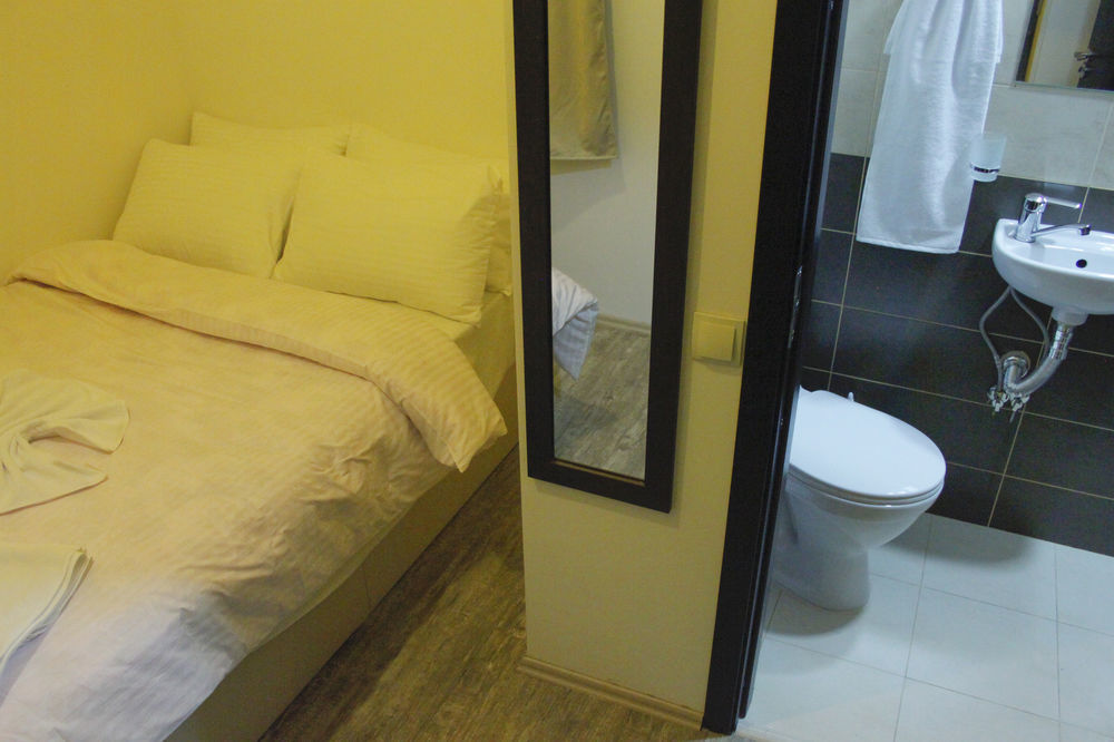 Apartment On Rustaveli Avenue Tbilisi Esterno foto