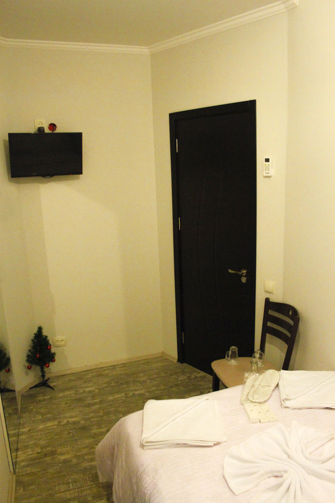 Apartment On Rustaveli Avenue Tbilisi Esterno foto