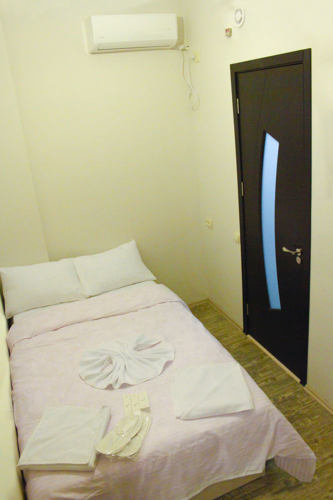 Apartment On Rustaveli Avenue Tbilisi Esterno foto