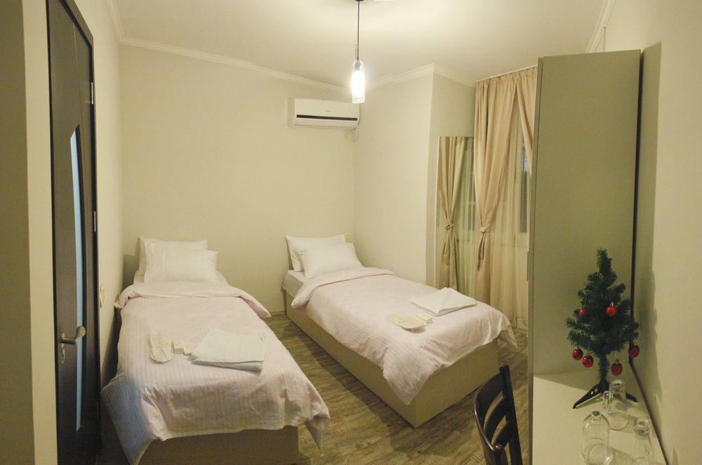 Apartment On Rustaveli Avenue Tbilisi Esterno foto