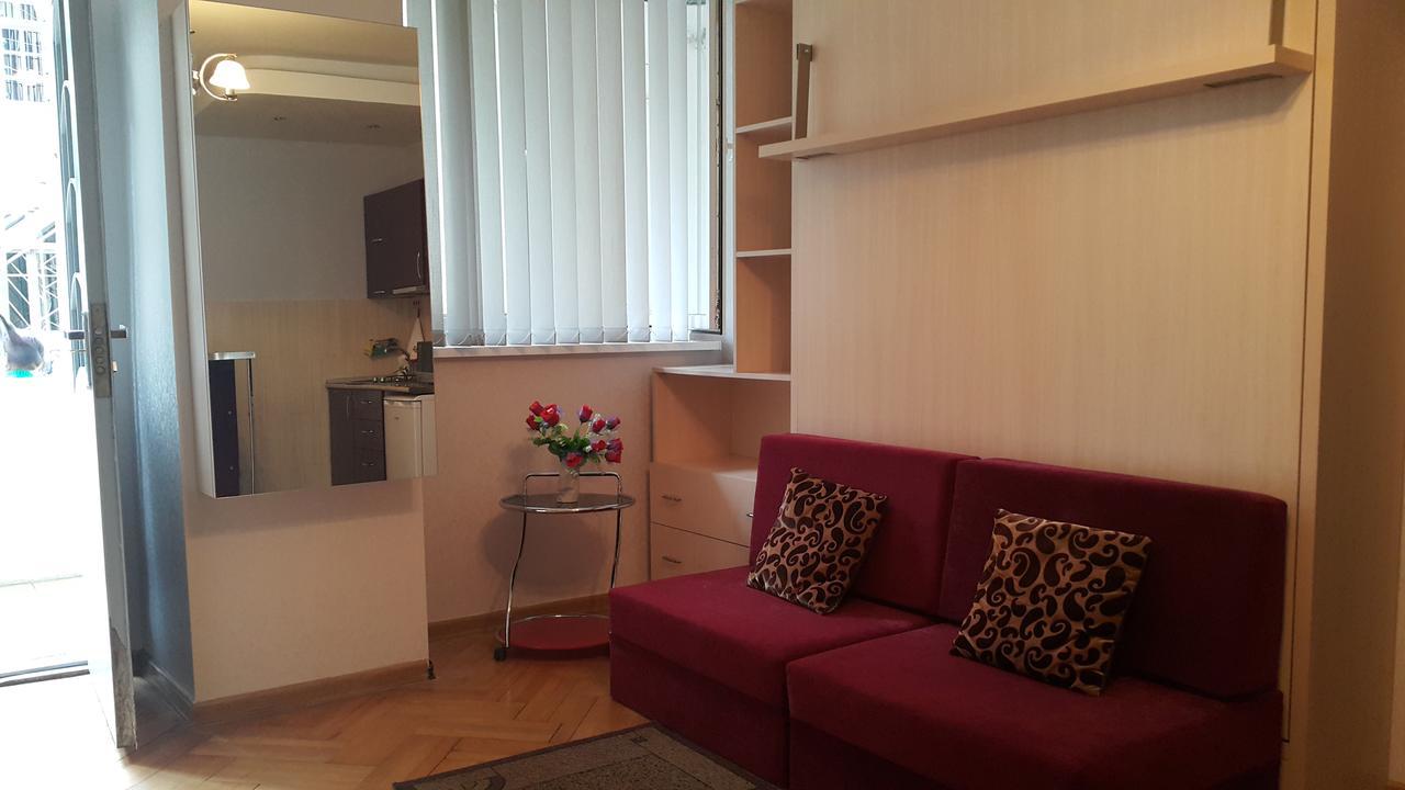 Apartment On Rustaveli Avenue Tbilisi Esterno foto